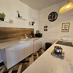 Apartment Castle Blue - 7 Personnes - 10 Min Sanctuaire