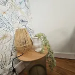 Castle Blue - 7 Personnes - 10 Min Sanctuaire Apartment *