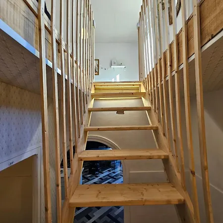 Castle Blue - 7 Personnes - 10 Min Sanctuaire Apartamento