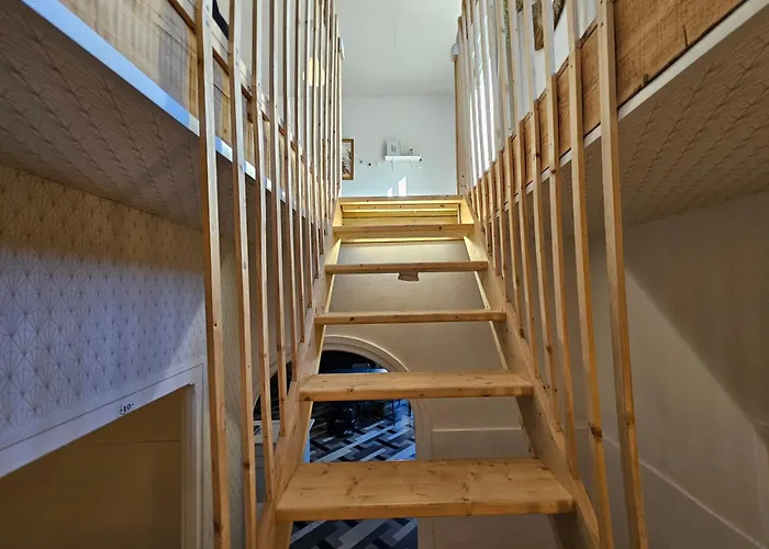 Castle Blue - 7 Personnes - 10 Min Sanctuaire Appartement